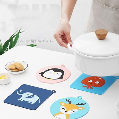 China Cartoon Viable Creative Silicone Thick Anti-ironing Place Mat And Coaster Set For Kitchen Accessories for sale