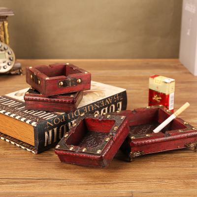 China Living Room Home Decoration Ornaments Retro Luxury Handmade Solid Wood Ashtray For Household Cafe Bar Hotel Furnishing Decor for sale