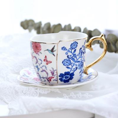 China SU04 Viable Enamel Green European Luxury Irregular Ceramic Decal Coffee Mug Cup And Saucer Set for sale