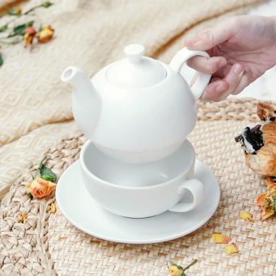 China TP39 Viable High Quality Black Tea Cup White Glazed Ceramic Teapot With Infuser Tea For One for sale