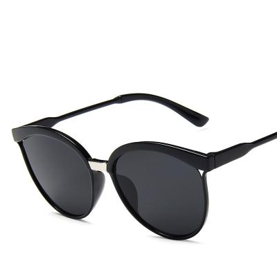 China Fashion sunglasses 2021 retro brand luxury high quality women's sunglasses round for sale