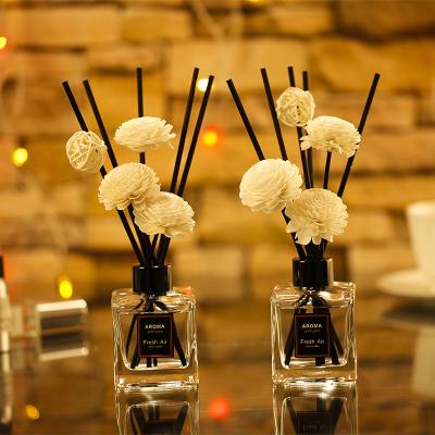 China Customized Luxury Best Perfume 120ml Home Fragrance High Quality Aroma Freshener Luxury Glass Bottle Reed Diffuser With Sticks for sale