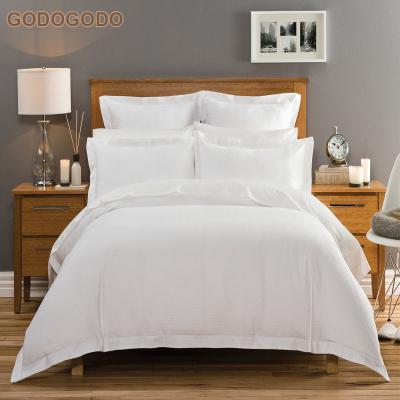 China Luxury Hotel Bed Linen Sheet Bedding Set Disposable 100% Cotton Duvet Cover Set Queen Size for sale