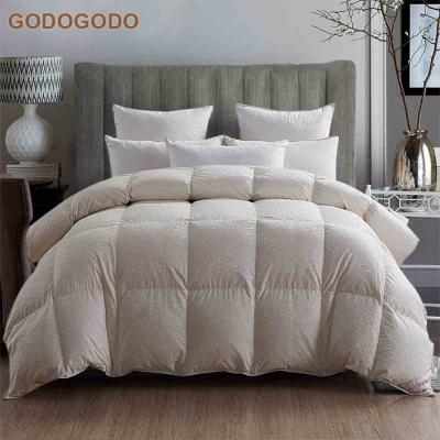 China Home Classic Design 200Gsm Winter Feather Comforter King Size Extra Warm 100% Goose Filling Down Luxury Comforter for sale