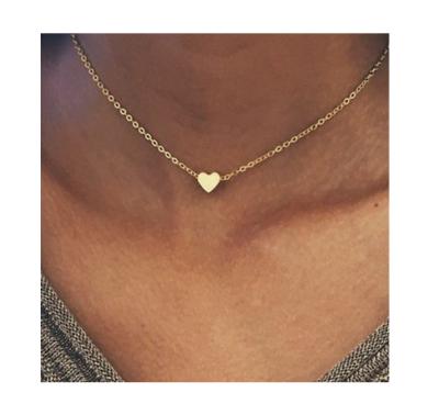 China High Quality Fashion Jewelry Africa Simple Exquisite Gold Plated Necklace Alloy Clavicle Peach Heart Necklace for sale