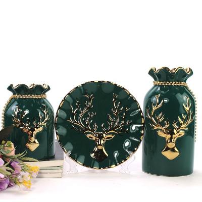 China Hot Selling Creative European Style Vintage Retro 3 in-one Ceramic Vase and Round Dish with Deer Plating for Home Decoration for sale