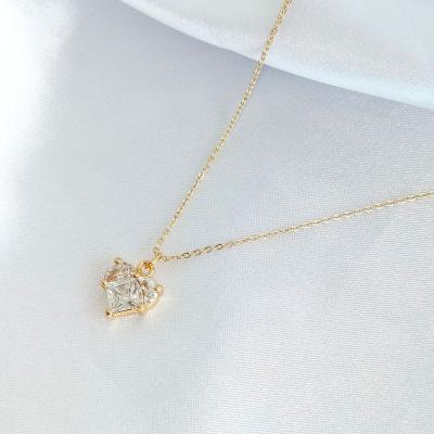 China Environmental Friendly Trendy Brass Zirconia Small Heart Jewelry Fashion Pendant Necklace For Women for sale