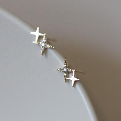 China Environmentally Friendly Delicate 925 Sterling Silver 14K Gold Plated Minimal Small Star Stud Earrings for sale