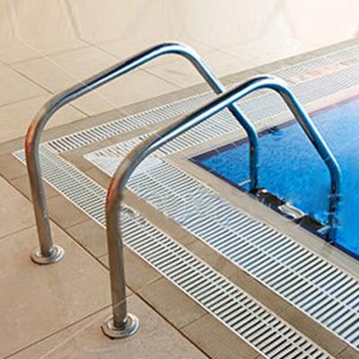 China Customized Swimming Pools 1.0mm 1.2mm 1.5mm Safety 304 316 Stainless Steel Step Pool Ladder for sale