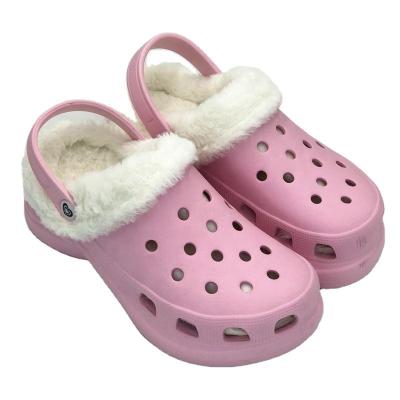 China Round Winter Warm High Quality Cheap Furry Furry Couples House Slippers Mens Womens Plush Clogs Hole Shoes for sale