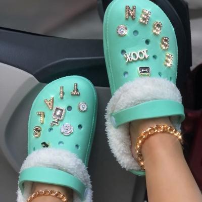 China Cushioning Women Garden Comfortable Warm Garden Shoes Ladies Sandals With Furry Plum Winter Garden Shoes Customize Logo Letter Charms for sale