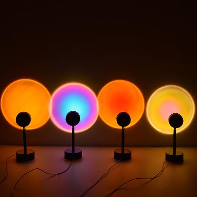 China Custom Modern LAMHO Usb Red Rainbow Sunset Halo Table Sun Sunset Red Projection Lamp Led Sunset Projector Lamp Light for sale