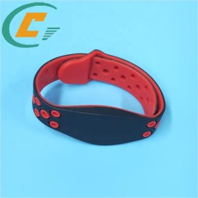 China Waterproof Silicon RFID Watch Card Customized Color / Waterproof For Prepaid Card In Park And Water Park for sale