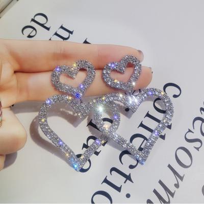 China Fashionable American Style Diamond Party Style Quality Alloy Heart Type Fineness Diamond Stud Earrings for sale