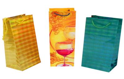 China CMYK Color Silver / Gold Foil Stamping Paper Wine Bags With Logo Printed for sale