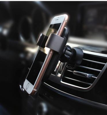 China Hot Selling MP3/MP4 Player Cell Phone 10W Qi Auto Fast Radio Car Charger Wireless Charging Mount Mount for sale