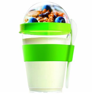 China DOUBLE WALL 12oz Plastic Cups Cereal Breakfast Cup On Match A Spoon Holder Yogurt Cup Plastic Cereal And Silicone To Go Cup With Spoon for sale