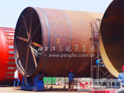 Chine Pengfei 35CrMo 2 divise en deux les pièces hélicoïdales de four rotatoire de vitesse à vendre