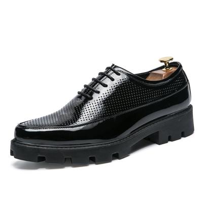 China Fashion Trend Fashion Low Top Vegan Perforated Leather Lace Up Thick Outsole Style Oxfords For Men for sale