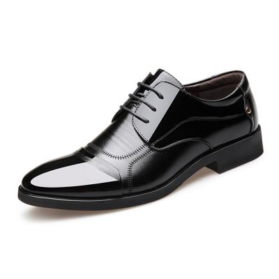 China Quick-Drying Low Top Smooth Vegan Leather Patent Pointed Toe Formal Business Lacing Patchwork Oxfords For Men for sale