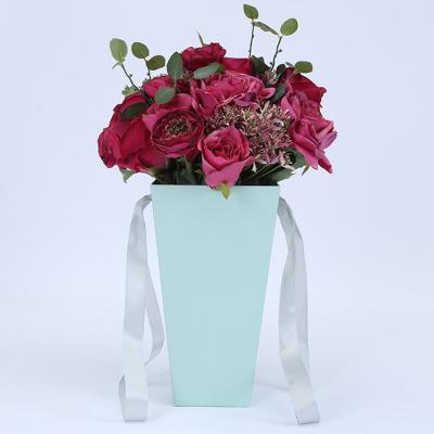 China 2019 New Florist New Style Portable Flower Paper Customized Flower Paper Box Recyclable With High Quality for sale