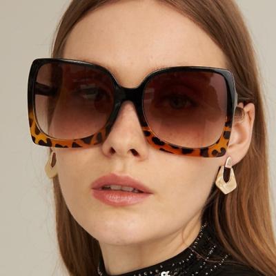 China Fashion Square Frame Sun Glass Oversized Oversized Square Sunglasses Big For Women for sale