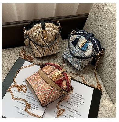 China Fashion 2021 Customized Women Straw Luxury Beach Woven Bag Designer Famous Brands For Straw Bucket Bag for sale