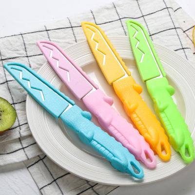 China Creative Viable Stainless Steel Crocodile Handle Fruit Knife Household Kitchen Melon Fruit Peeling Portable Peeler Knife Tableware Gift for sale