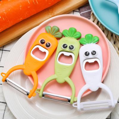 China Viable Cartoon PP Carrot Shaped Apple Paring Knife Household Stainless Steel Melon Planing Practical Fruit Kitchen Plastic Tableware for sale