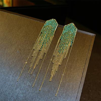 China HOT Handmade Designer Trendy Earrings Fashion Catwalk Jewelry Tassel 925 Needle Rhinestone Silver High Quality Green Pearl Earrings for sale