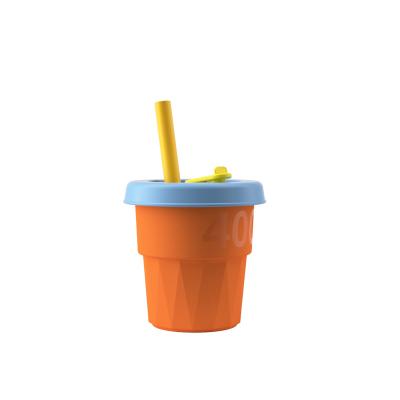 China New Sustainable Food Grade Silicone Straw Cup Baby Drinking Training Cup for sale