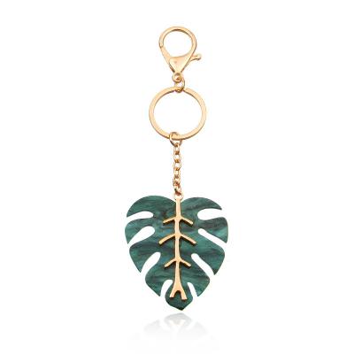 China Wholesale Bag Accessories Gifts Opens Key Chain Green Monstera Leaf Pendant Keychain. for sale