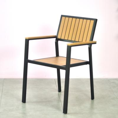 China Waterproof Dining Chair Single Metal Dining Metal Wood Plastic Stacking Aluminum Vertical Bar Modern Dining Room Furniture 4 Pcs for sale