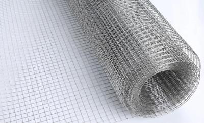 China Silver Color Fence 2*2cm Galvanized Welded Wire Mesh Rolls Carbon Steel for sale