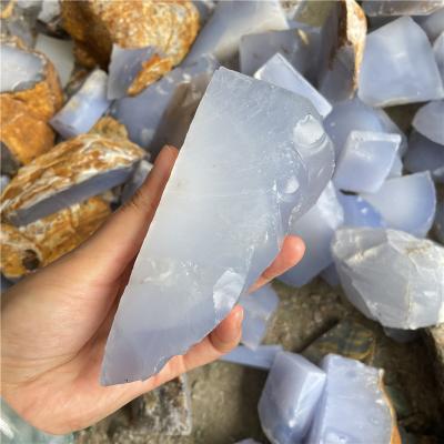 China Rough Blue Chalcedony Crystal Stone For Sale Wholesale Natural Rock Healing Stone From China for sale