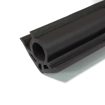 China Factory Made Waterproof Durable Anti Aging Strong Tension Car Windows Door Extrusion Seal Rubber Strip for sale