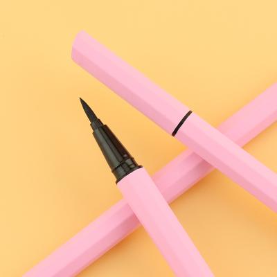 China Lash Glue Free Magnetic Eyeliner Glue Pen Waterproof Magic Liquid Eyeliner Cruelty Tip Brush Eyeliner Te koop