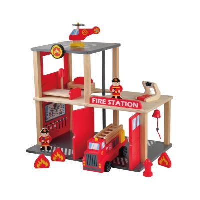 China Best Selling Hardwood Kids Wooden Fire Station Building Toy City Fire Man Pretending Toy for sale