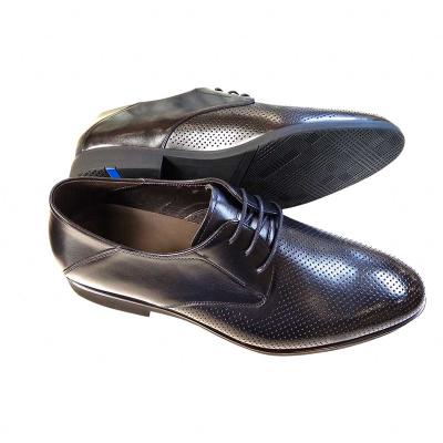 Κίνα Lightweight High-grade Men's Business Casual Wear Hollow Leather Hollow Shoes προς πώληση