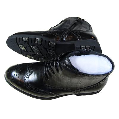 Κίνα New waterproof high quality casual brogue men genuine leather headed strip medium boots with zipper προς πώληση