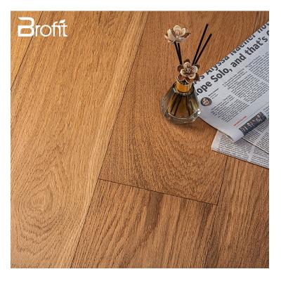 China Modern High Quality Easy Installation Customizable Chevron Wood Engineered Laminate Flooring for sale