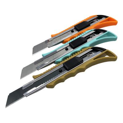 China Quick-change SK5 18mm Knife Plastic Box Art Cutter Snap Off Blade Higher Carbon Steel Paper Serving Knives for sale