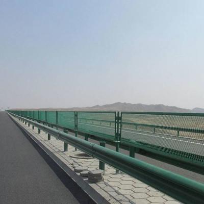 China Big Hardness Anti Dazzle Fence Customized Highway Barrier Fence for sale