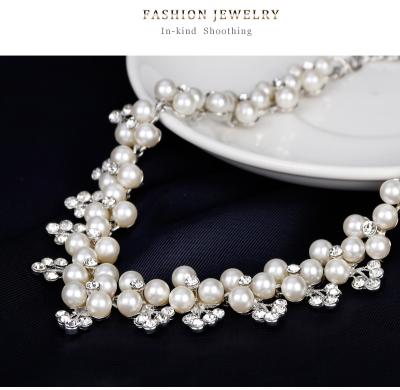 China Factory Supply New Fashion Rhinestone Pearl Bridal Jewelry Set Factory Supply Magazine Wedding Props Shooting Props for sale