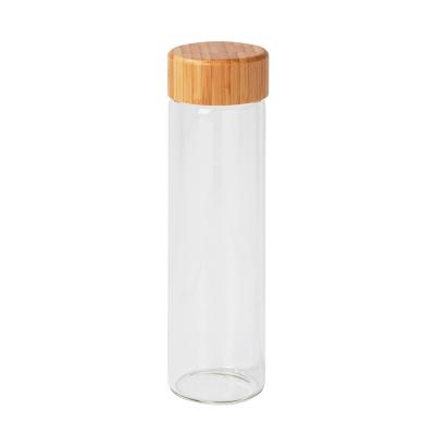 China Sustainable Wholesale 20oz Borosilicate Glass Drinking Water Bottle With Natural Bamboo Lid for sale