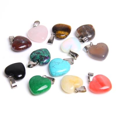 China Romantic Natural Gemstone Rose Healing Heart Crystal Stone Pendants For Jewelry Making for sale