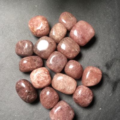 China China Wholesale High Quality Red Tumbled Quartz Strawberry Cube Natural Crystal Round Tumbled Stone Chakra Folk Crafts for sale