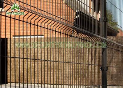 China Pre - Galvanized Welded Mesh Fence PVC Coated Heat Resistant With 4 Bends for sale