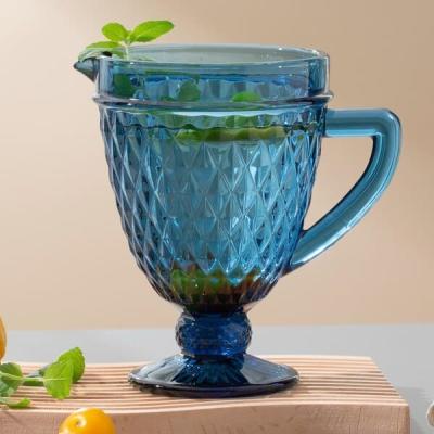 Chine Carafe en verre pressée sans plomb bleue de l'eau de taille du broc 1100ml 20cm avec le bec à vendre