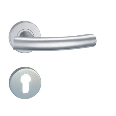 China Modern Stainless Steel Heat Resistant Internal Furniture Hardware Single Sided Door Pull Handles On Rose for sale